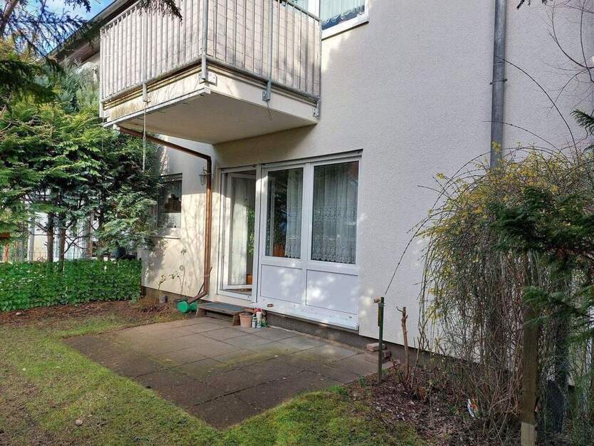 Provisionsfreie 3 Zimmer, Küche, 8 m² Bad, Abstellraum, Terrasse, eingezäunter Garten, Keller, Waschkeller, separate Tiefgarage !