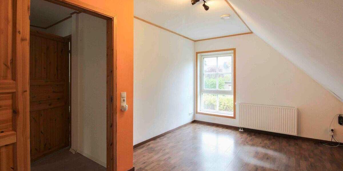Einfamilienhaus Stahnsdorf Güterfelde - 5 Zimmer, 138 m&sup2;, 675.000&euro; | Angebot:25804050