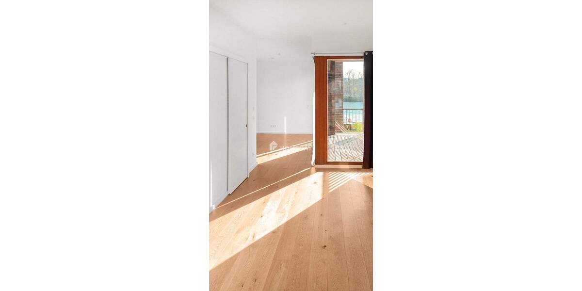 Moderne 2-Zimmer-Wohnung mit Balkon in erstklassiger Wasserlage und Blick auf die Spree 2 zimmer