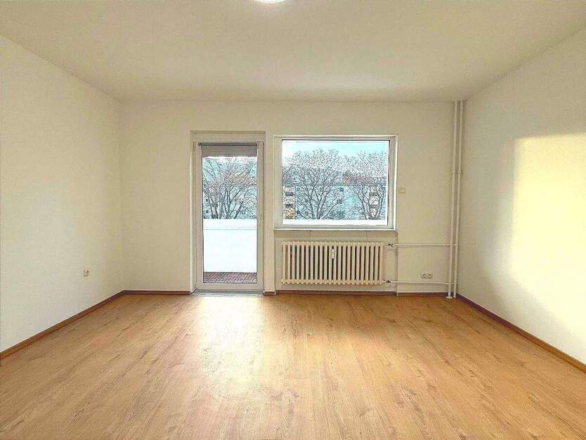 Berlin-Spandau: Kernsaniert & modern – helle 3-Zimmer-Wohnung mit Balkon, Designbad & ruhiger Lage – sofort bezugsfrei & hochwertig ausgestattet! 3 zimmer