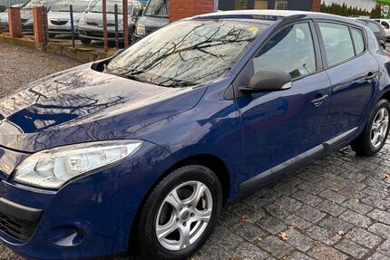 Renault Megane 97.000 km 4.699 &euro; berlin 12527