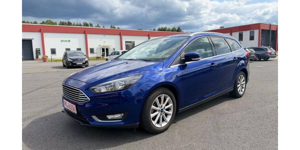 Ford Focus 68.000 km 8.000 &euro; Velten 16727