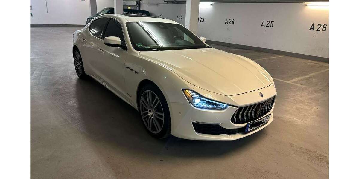 Maserati Ghibli 63.000 km 35.900 &euro; berlin 10783