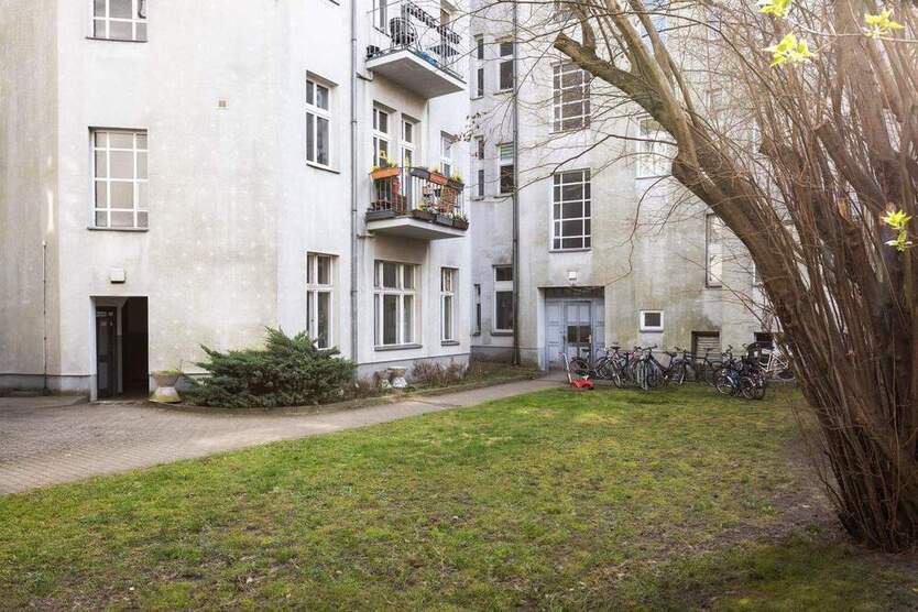 Familienfreundlicher Altbautraum: 3 Zimmer mit sonnigem Balkon - perspektivisch zur Eigennutzung!