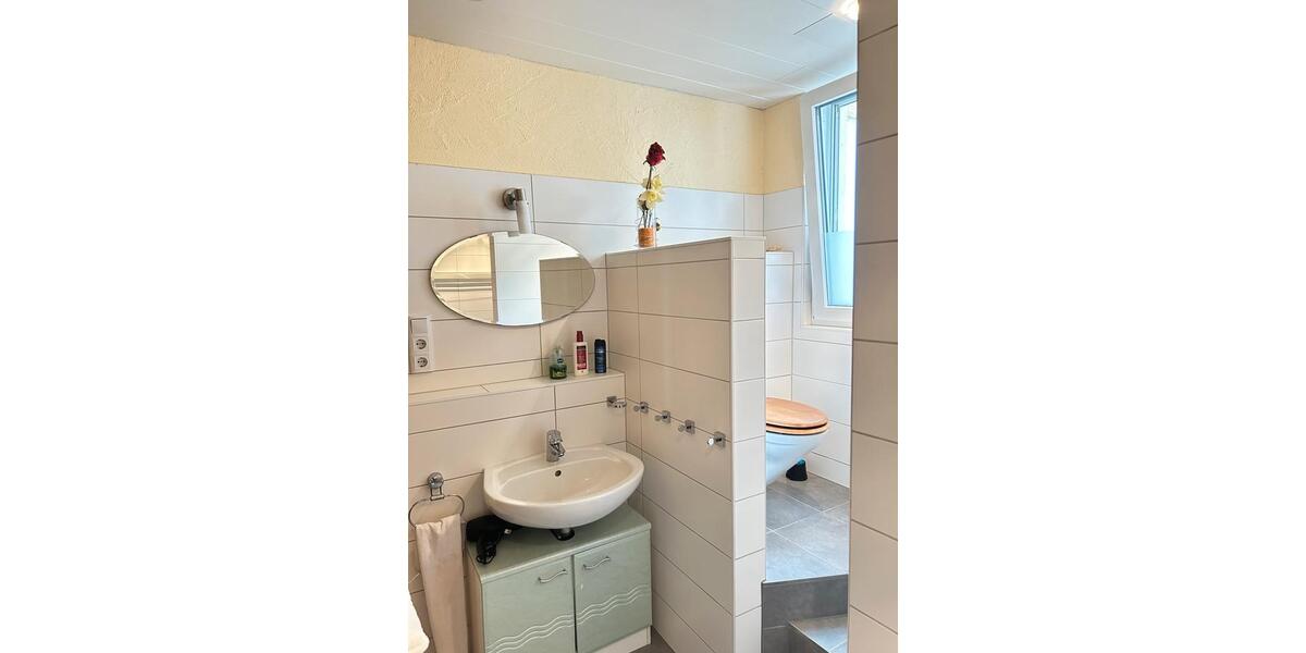 Reihenhaus - 5 Zimmer, 175 m&sup2;, 180.000&euro; | Angebot:27271622