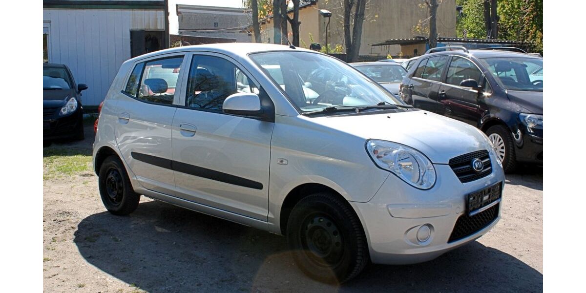 Kia Picanto 136.300 km 2.499 &euro; Berlin 13057