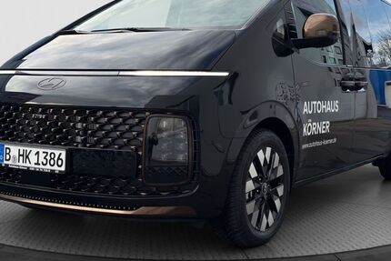 Hyundai STARIA 4.200 km 51.495 &euro; Berlin 12683