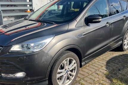 Ford Kuga 144.500 km 9.990 &euro; Berlin 12309