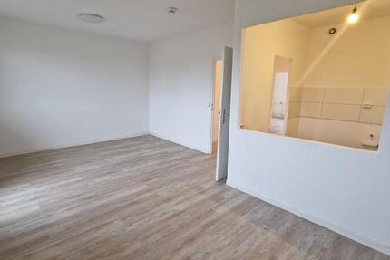 Hier oben lässt's sich leben - eure 3-Zimmer-Wohnung mit Balkon wartet! zimmer