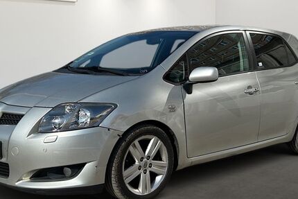 Toyota Auris 120.345 km 999 &euro; Berlin 12681