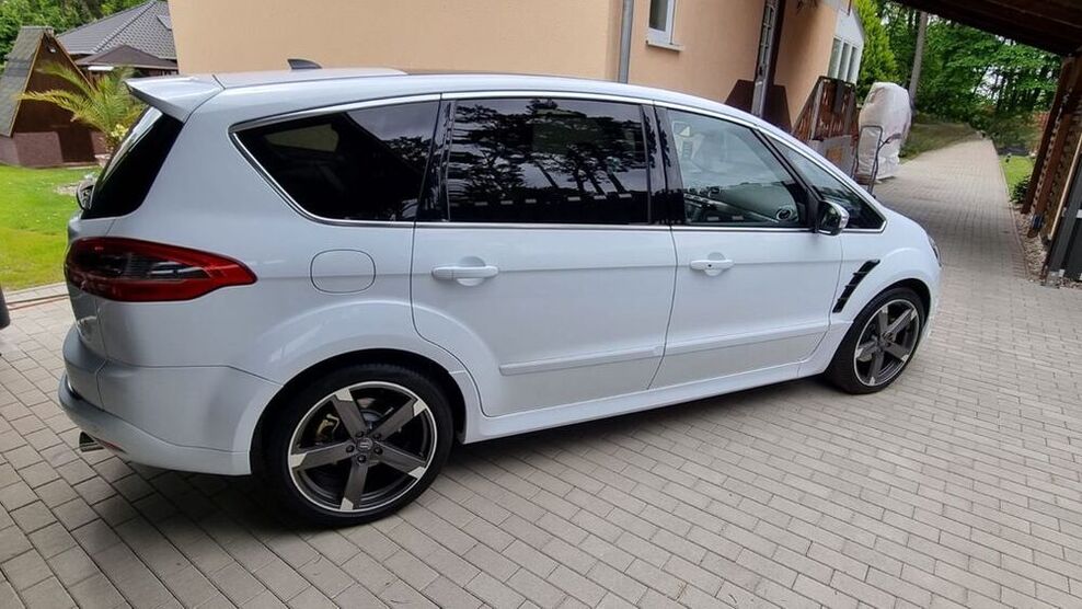 S-Max