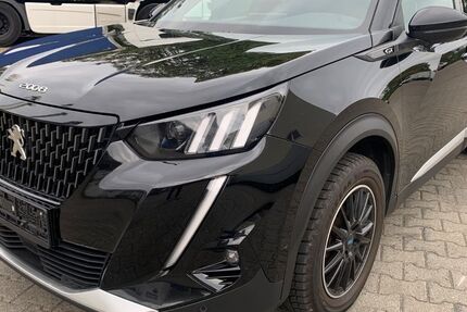 Peugeot 2008 101.700 km 16.900 € Berlin 12057