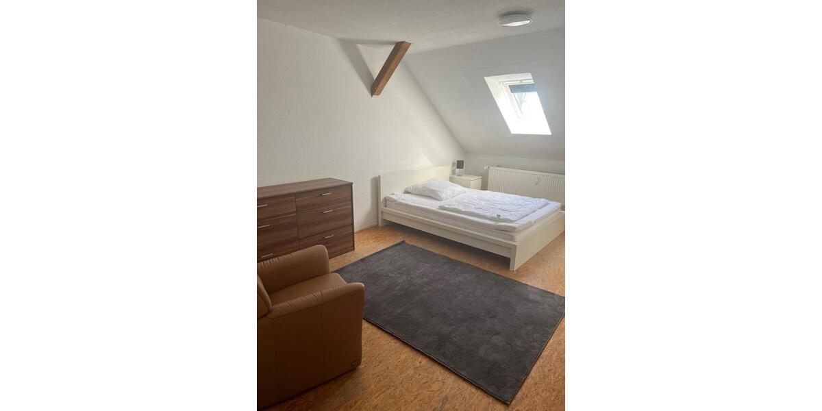 Dachgeschoßwohnung Hohen Neuendorf Borgsdorf - 1 Zimmer, 25 m&sup2;, 20&euro; | Angebot:24703278