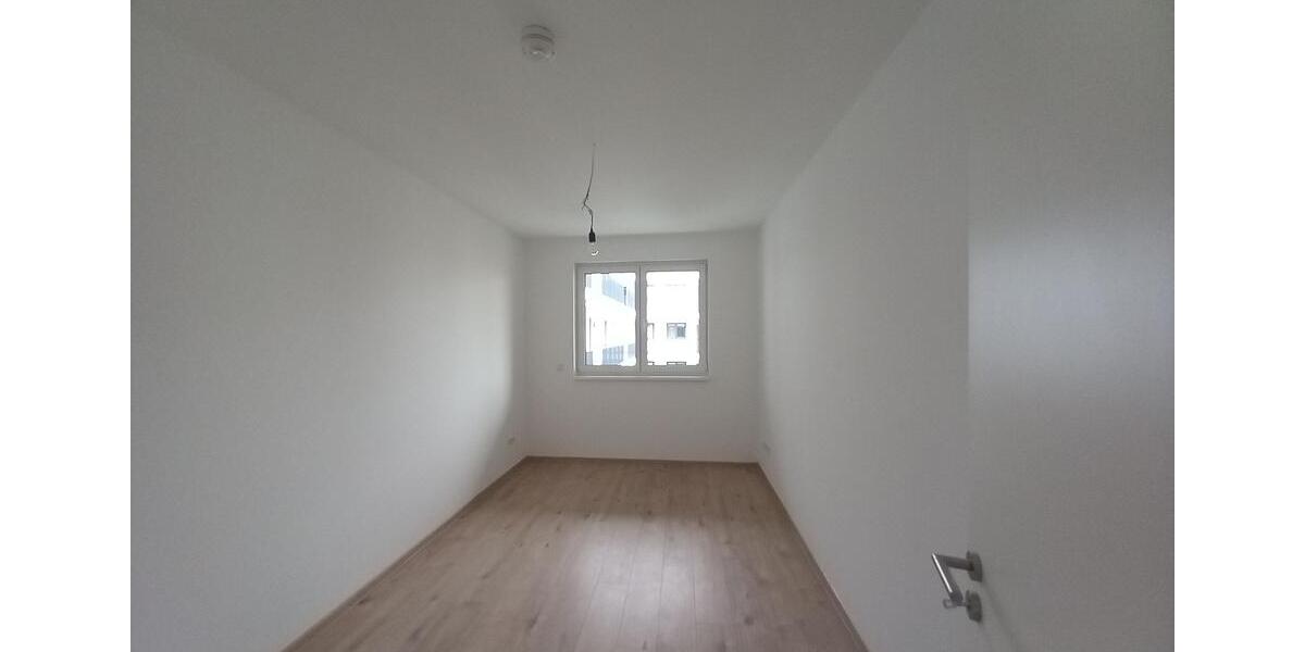 Einfamilienhaus Oranienburg - 4 Zimmer, 100 m&sup2;, 1.699&euro; | Angebot:24508601