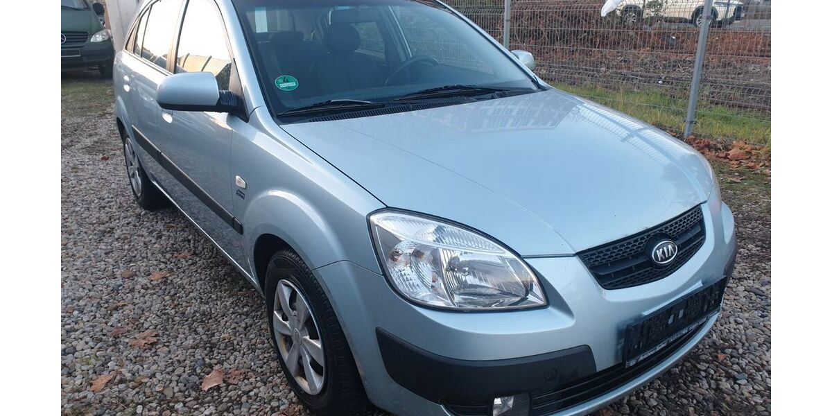 Kia Rio 274.265 km 1.699 &euro; Berlin 12055