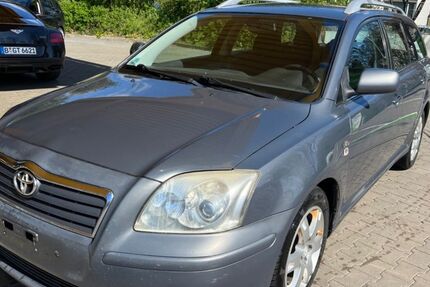 Toyota Avensis 235.000 km 1.899 &euro; Berlin 12681