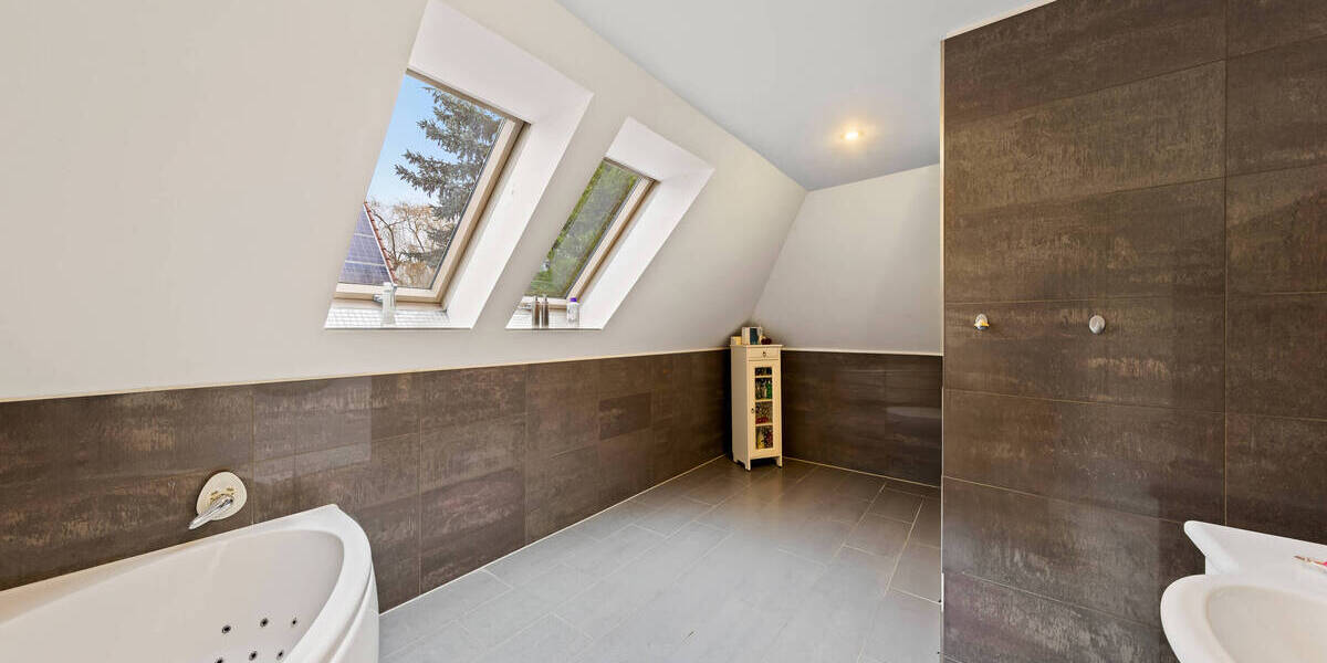 Einfamilienhaus Schönefeld Großziethen - 7 Zimmer, 209 m&sup2;, 979.900&euro; | Angebot:25959480