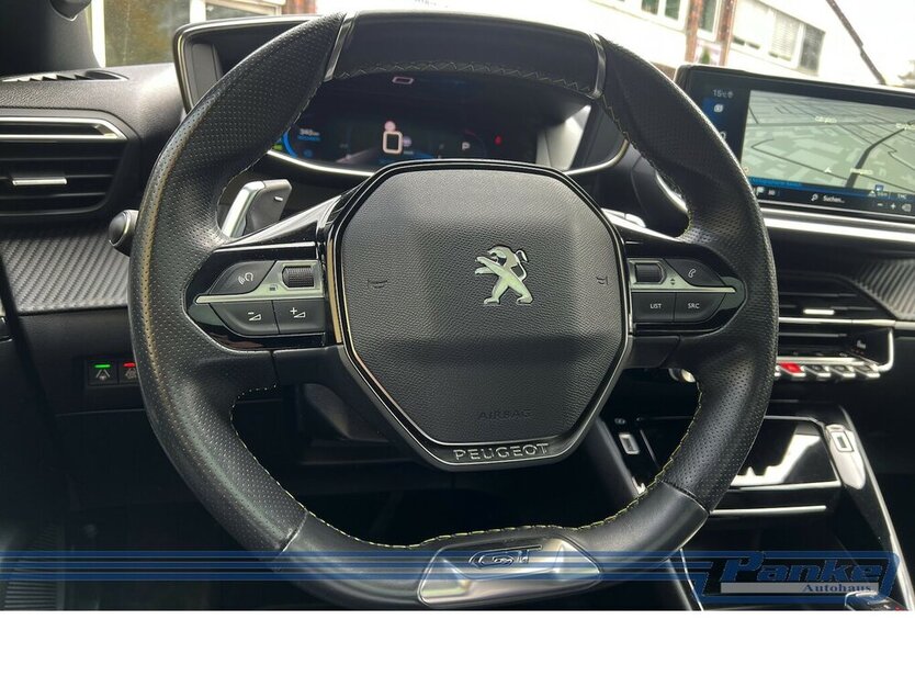 Peugeot 2008 GT 155 EAT8*Pano*LED*360°*TotWinkel*NAV* 36.726 km 20.990 € Berlin 13187