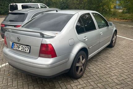 VW Bora 176.298 km 2.500 € Berlin 12109