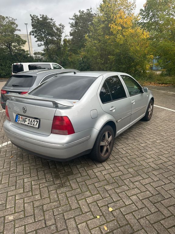 VW Bora 176.298 km 2.500 € Berlin 12109