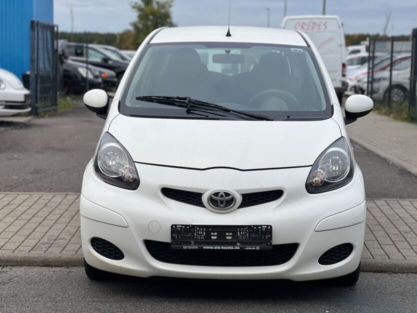 Toyota Aygo (X) 80.803 km 4.490 € Wildau 15745