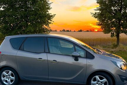 Opel Meriva 131.000 km 4.950 &euro; Schönefeld 12529