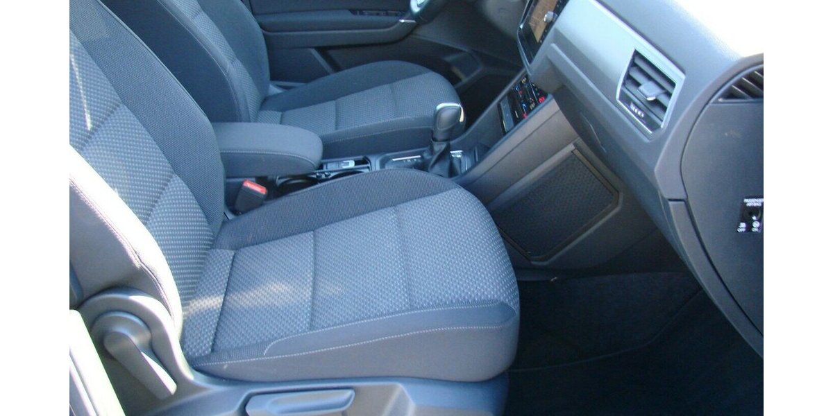 VW Touran 1.5TSI Comfortline 7-Sitzer ACC Standheizun 18.601 km 31.980 &euro; Falkensee 14612