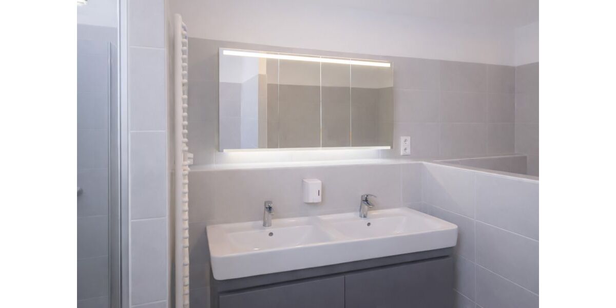 Provisionsfrei* Helles Zuhause mit Gartenidylle & Stellplatz - perfekt für Familien - Reihenmittelhaus Berlin Spandau | Angebot:26085367