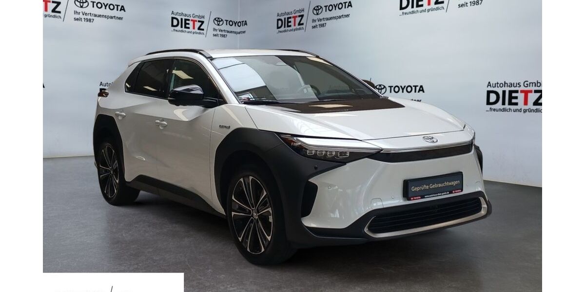 Toyota bZ4X 9.794 km 32.990 € Wildau 15745