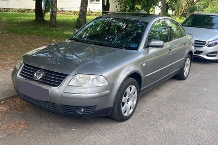 VW Passat 144.000 km 3.000 &euro; Berlin 12359