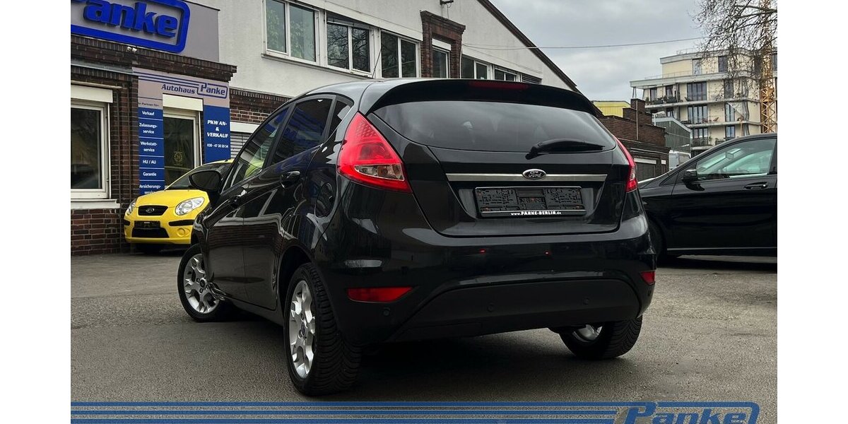 Ford Fiesta Titanium*Keyless*PDC*LED*Tel.*Chrom*GAS* 178.353 km 4.290 &euro; Berlin 13187