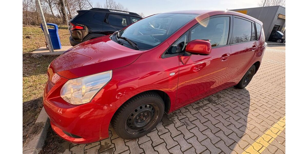 Toyota Verso 178.000 km 7.300 &euro; Bernau 16321