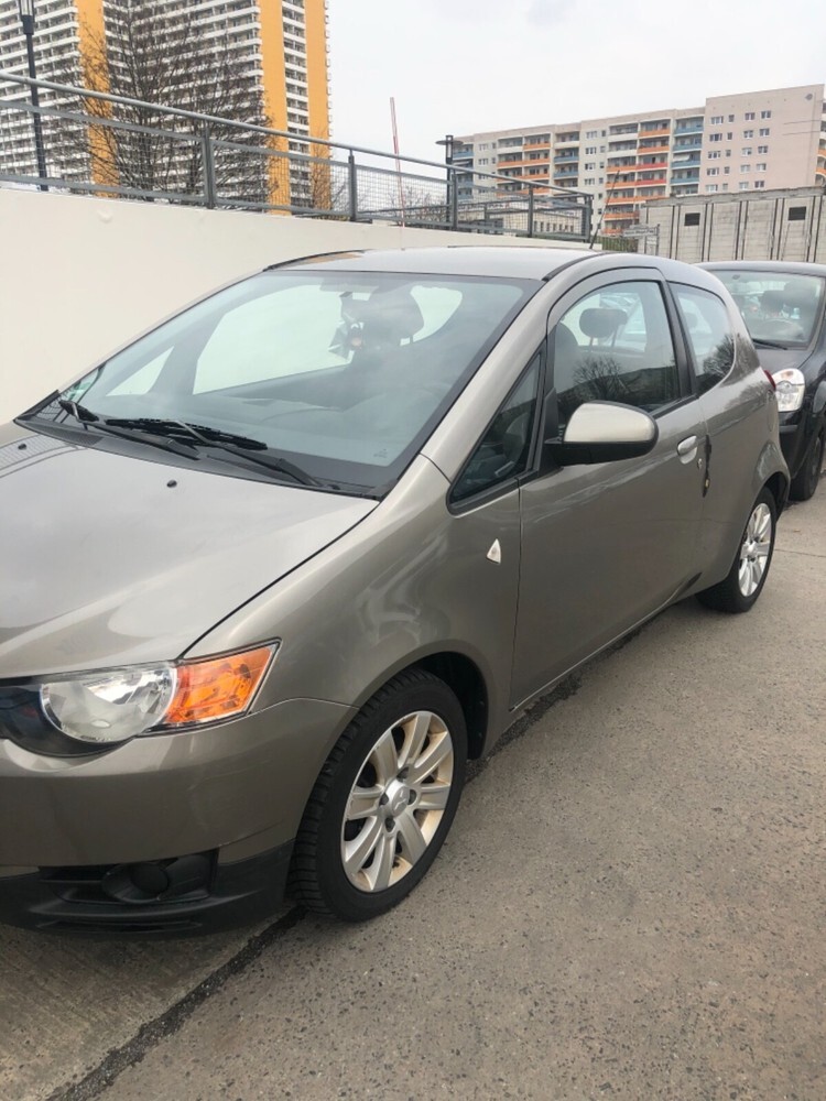 Mitsubishi Colt VI 182.000 km 4.200 € Berlin 10178