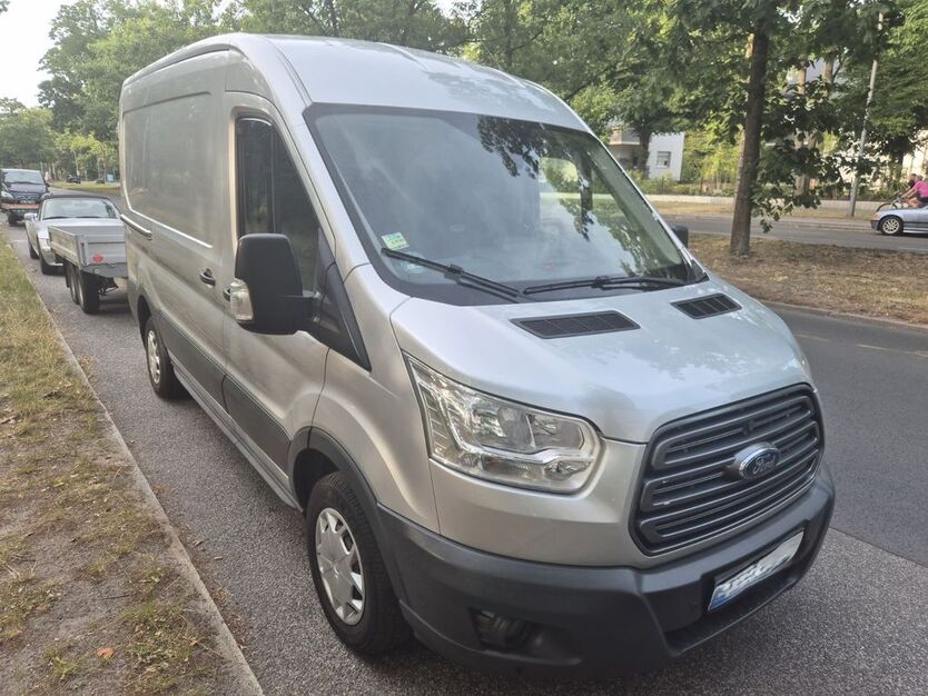 Ford Transit 170.447 km 11.800 € Berlin 10551