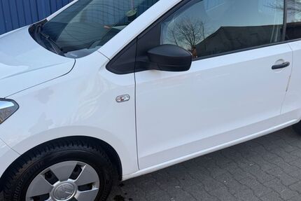 VW up! 32.000 km 5.900 &euro; Neuenhagen 15366
