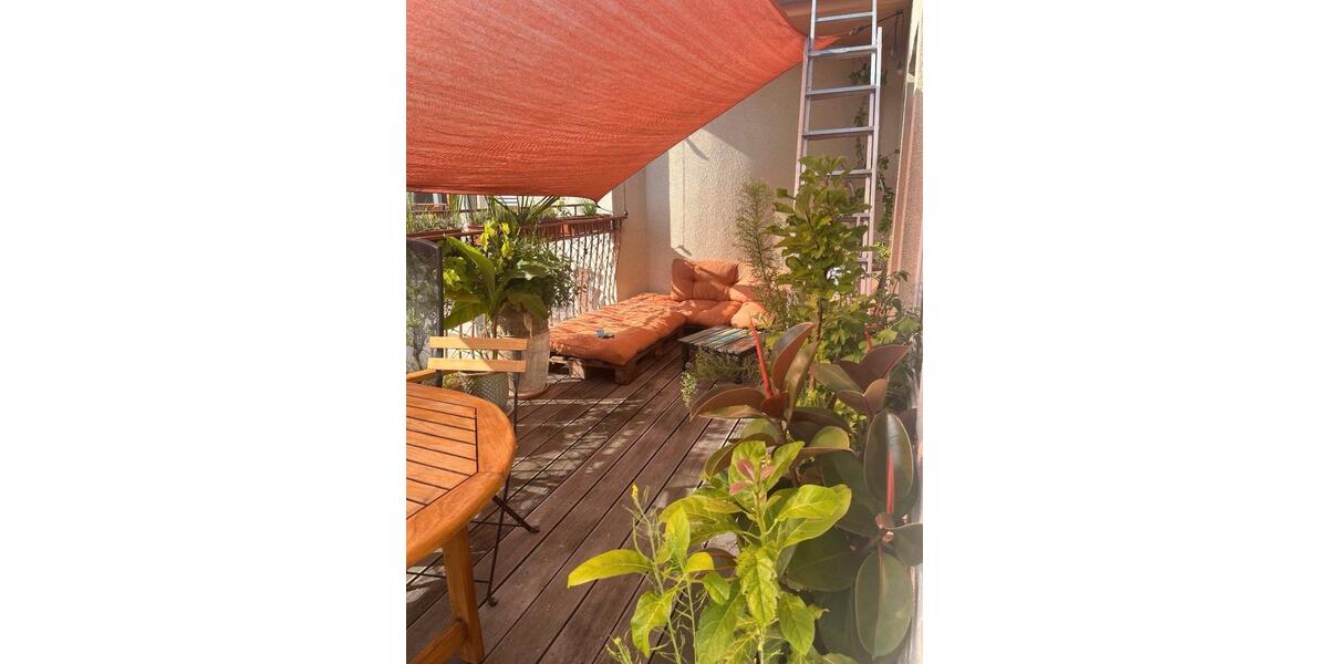 Dachgeschoßwohnung Berlin Friedrichshain-Kreuzberg - 3 Zimmer, 100 m&sup2;, 2.000&euro; | Angebot:26022400