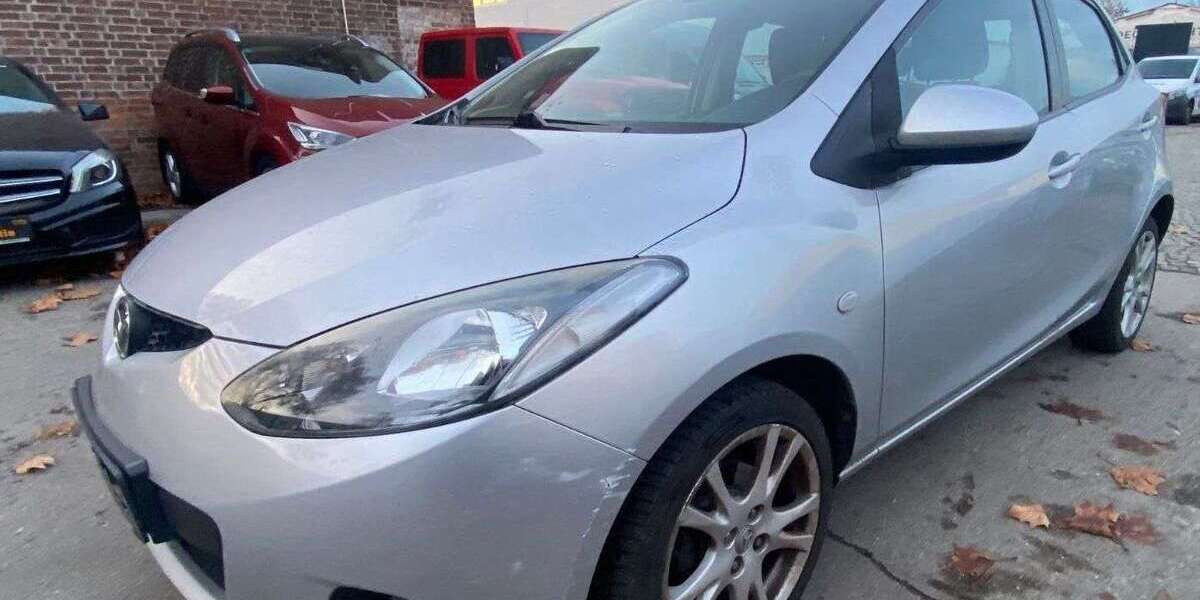 Mazda 2 99.000 km 4.890 € Berlin 10365