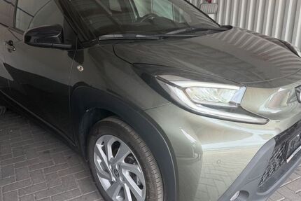 Toyota Aygo (X) 27.314 km 15.900 &euro; Berlin 12277