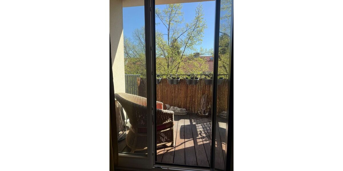 Lichtdurchflutete Dachgeschoss -Maisonette mit 3 Balkonen & Weitblick mit TG-Stellplatz - Maisonettenwohnung Berlin Weißensee | Angebot:26633792