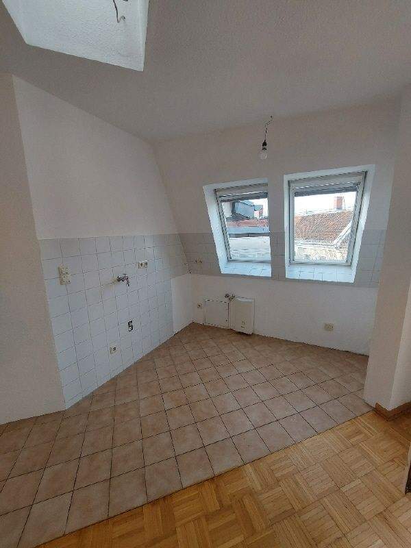 Charmantes Dachgeschoß mit Terrasse gesucht? 3 zimmer