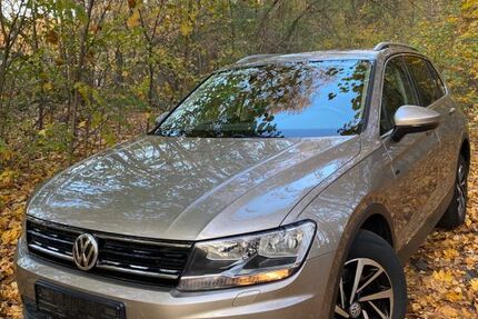 VW Tiguan 75.000 km 23.799 &euro; Berlin 10787