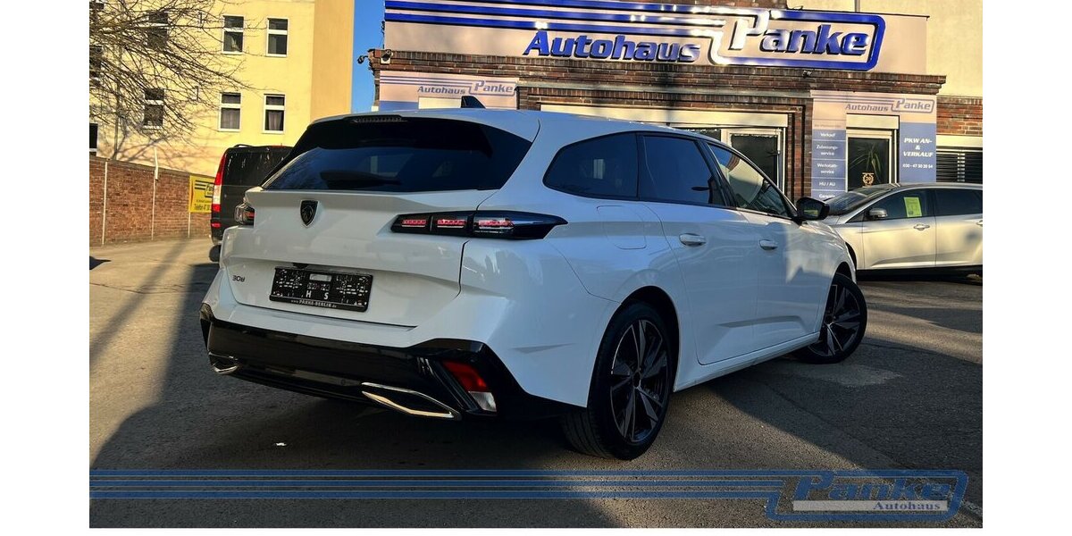 Peugeot 308 Allure EAT8*NAV*Carplay*LED*360°*Cockpit 150.000 km 14.990 &euro; Berlin 13187
