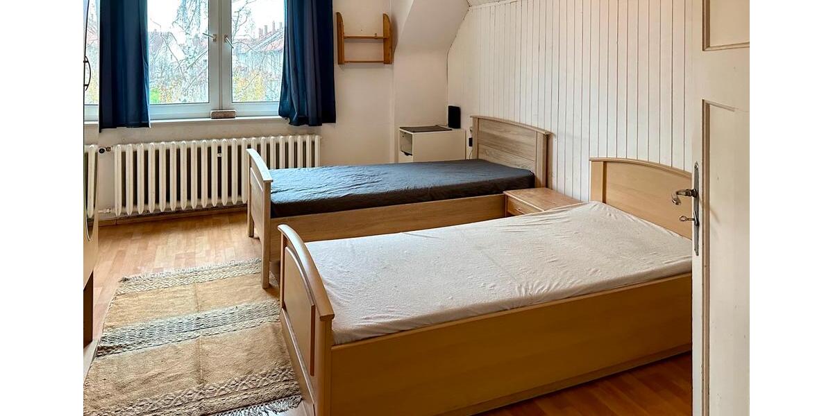 Etagenwohnung Berlin Marzahn-Hellersdorf - 4 Zimmer, 15 m&sup2;, 350&euro; | Angebot:24728511