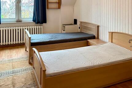 Wohnung Berlin Marzahn-Hellersdorf - 4 Zimmer, 15 m&sup2;, 350&euro; | Angebot:24728511