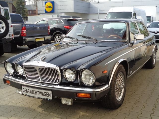 Jaguar Daimler 165.000 km 15.680 &euro; Berlin 12247