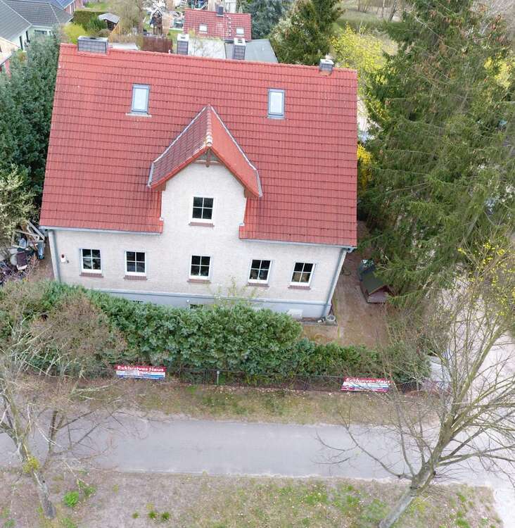Haus zum Kaufen in Hohen Neuendorf 749.000 € 280 m²