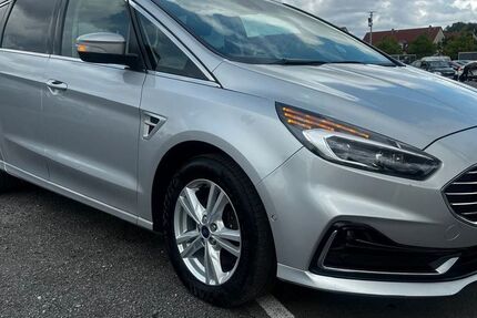 Ford S-Max 200.000 km 13.400 € Mittenwalde 15749