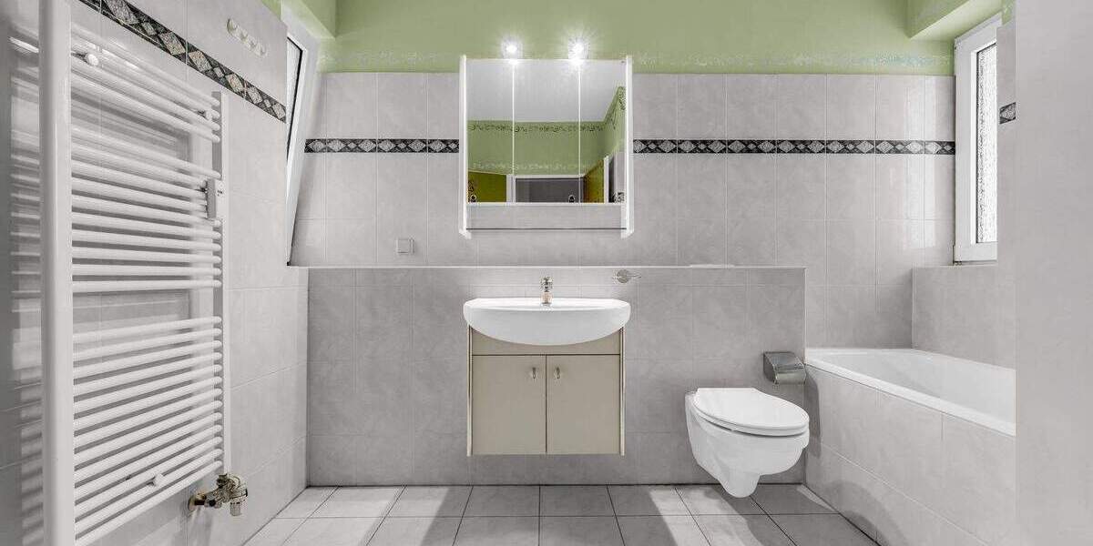 Etagenwohnung Berlin Wannsee - 3 Zimmer, 110 m&sup2;, 600.000&euro; | Angebot:25702971