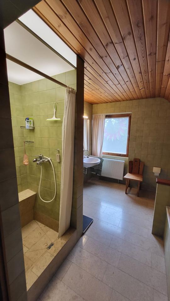 5-Raum KREATIVHAUS EBK Sauna großer Keller Lager & schöner Garten