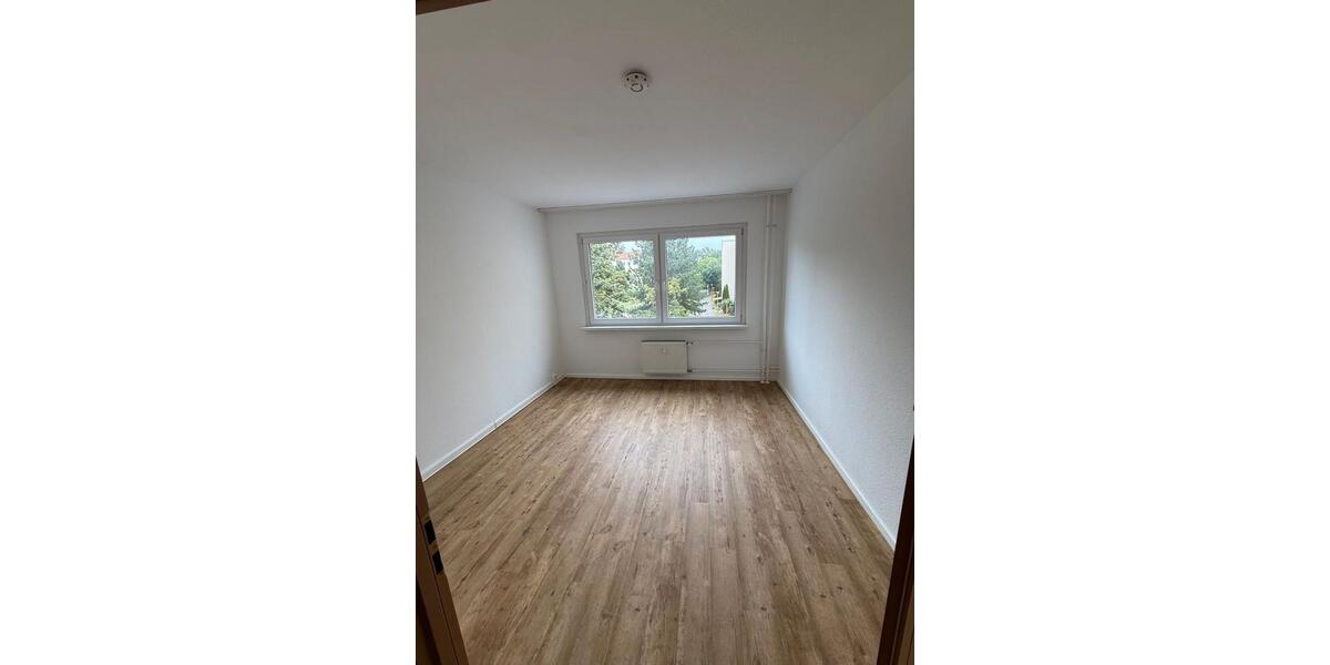 Etagenwohnung Berlin Lichtenberg - 3 Zimmer, 75 m&sup2;, 850&euro; | Angebot:27686949